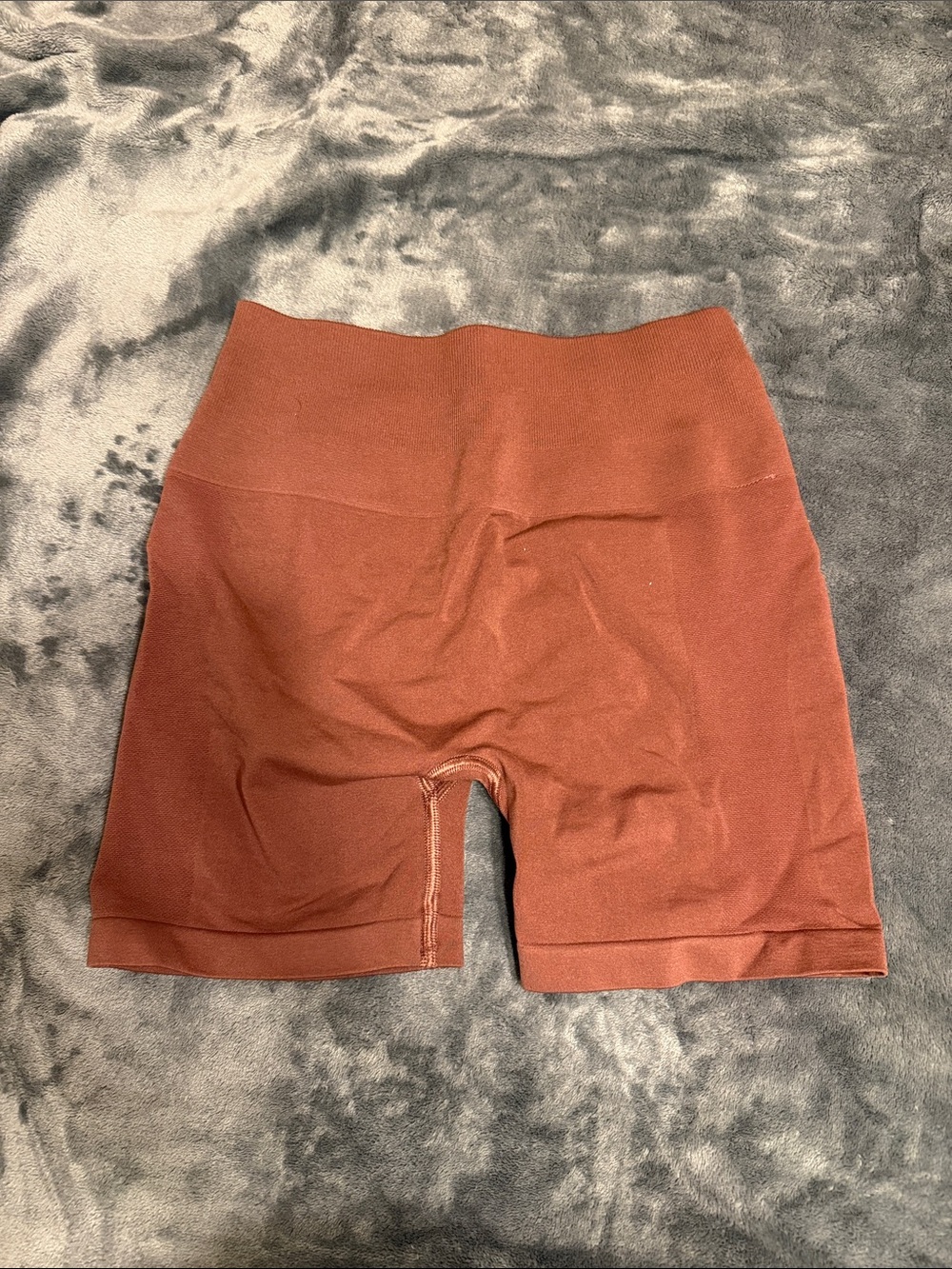 Alphalete High-Waist Seamless Women’s Bike Shorts in Rust